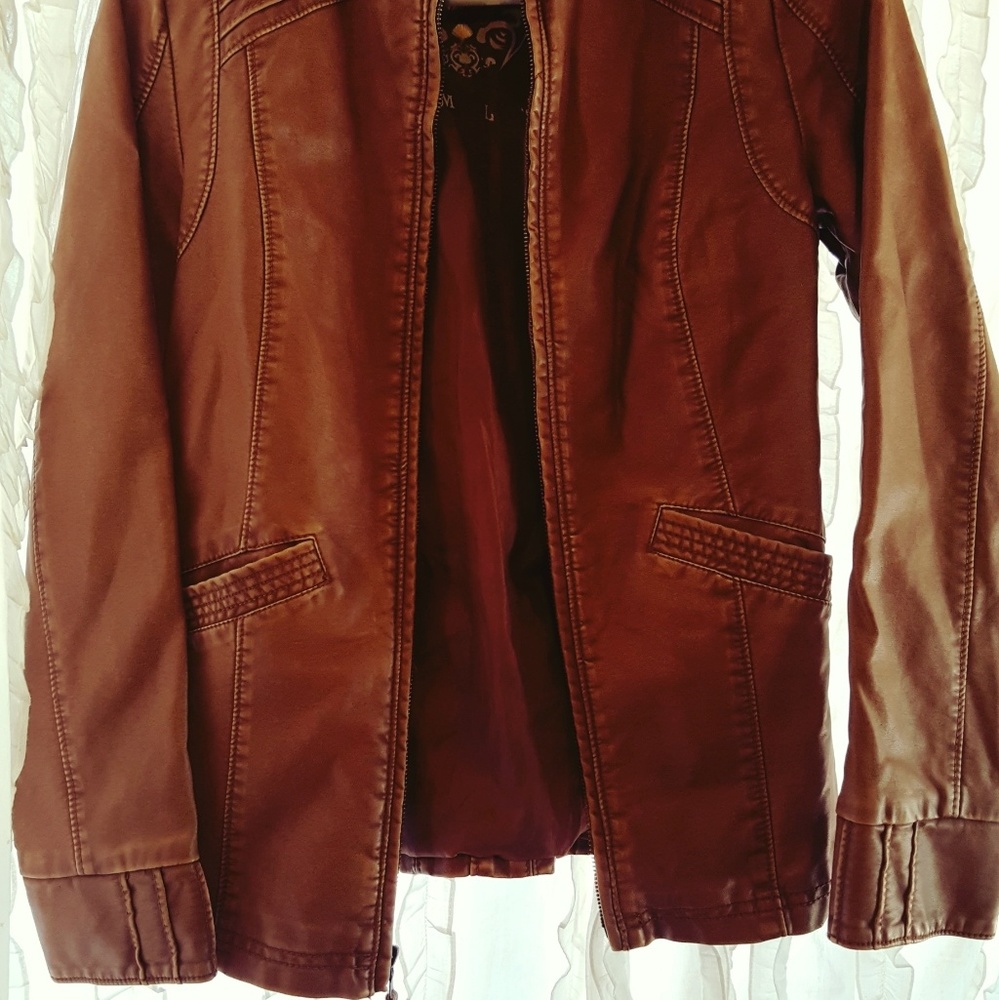 Leather jacket - Picture 2 of 4